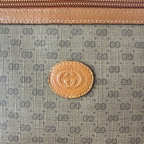 Gucci Brown and pouch Bag with Iconic pattern. Clean side few marks see pics. - Picture 2 of 6